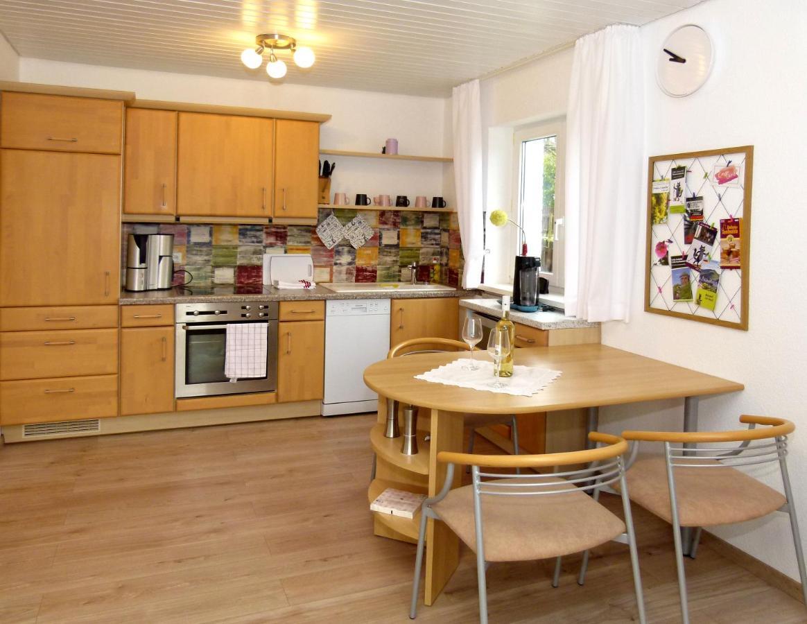 דירות צל אן דר מוזל Haus Tannenweg מראה חיצוני תמונה